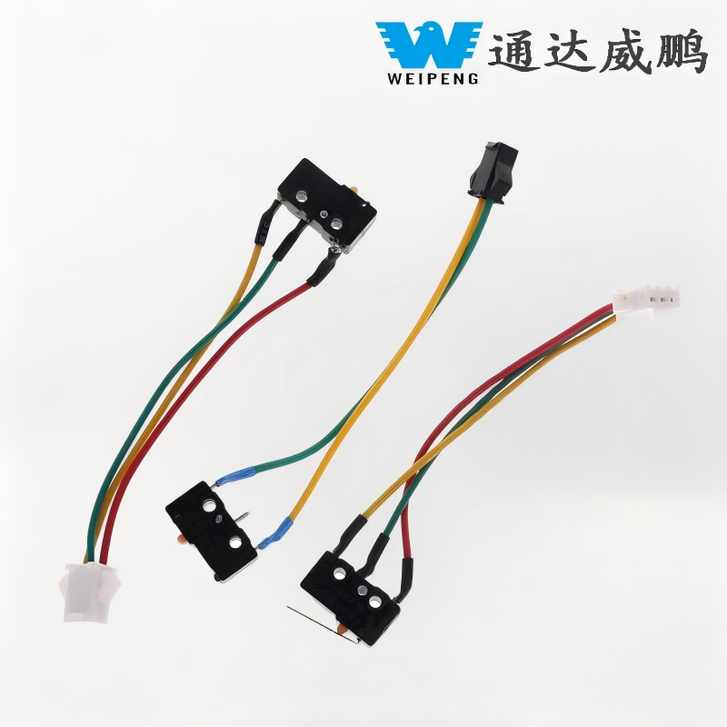 Sakelar Penyala Pulsa Tiga Jalur